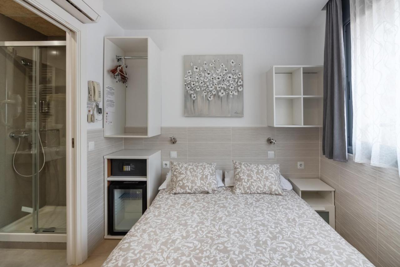 Hostal House Barcelona Luaran gambar