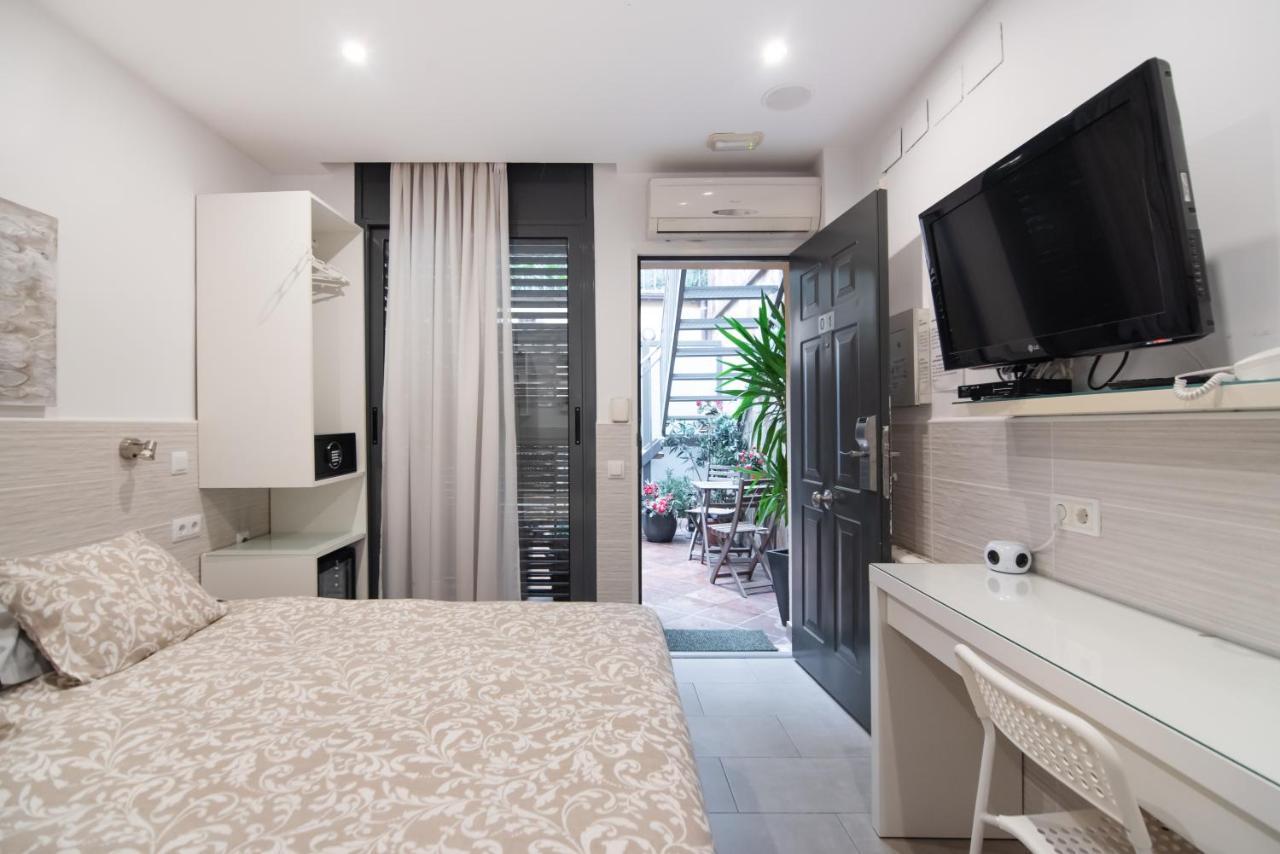 Hostal House Barcelona Luaran gambar