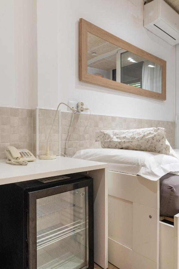 Hostal House Barcelona Luaran gambar