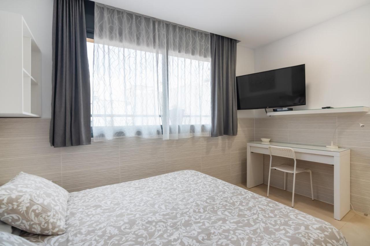 Hostal House Barcelona Luaran gambar