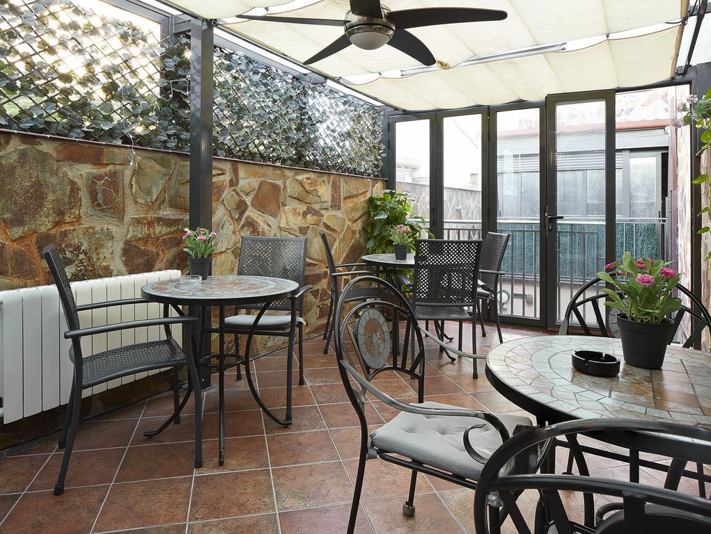 Hostal House Barcelona Luaran gambar