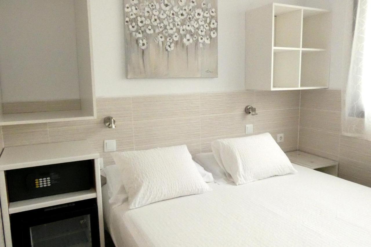 Hostal House Barcelona Luaran gambar