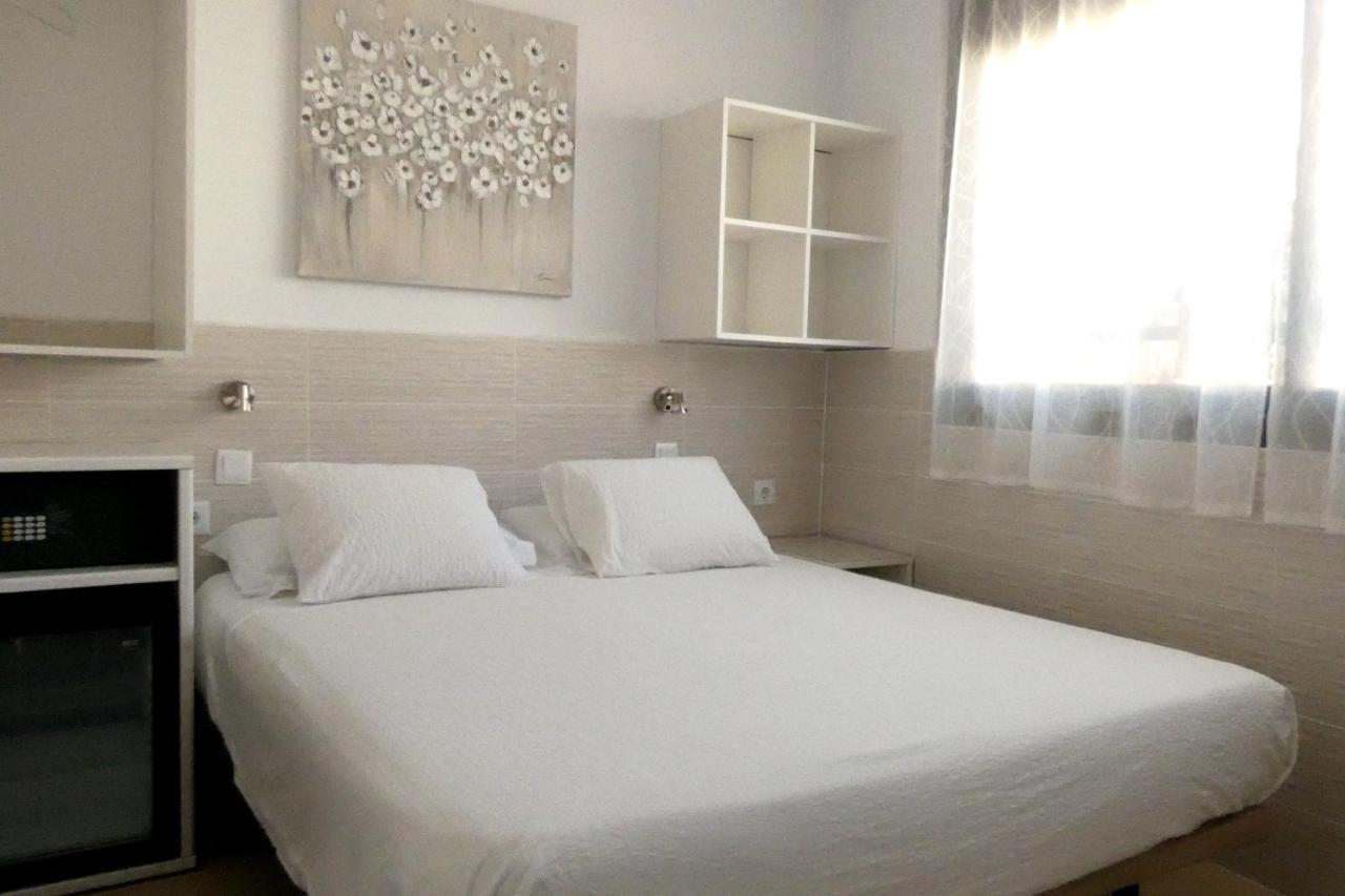 Hostal House Barcelona Luaran gambar