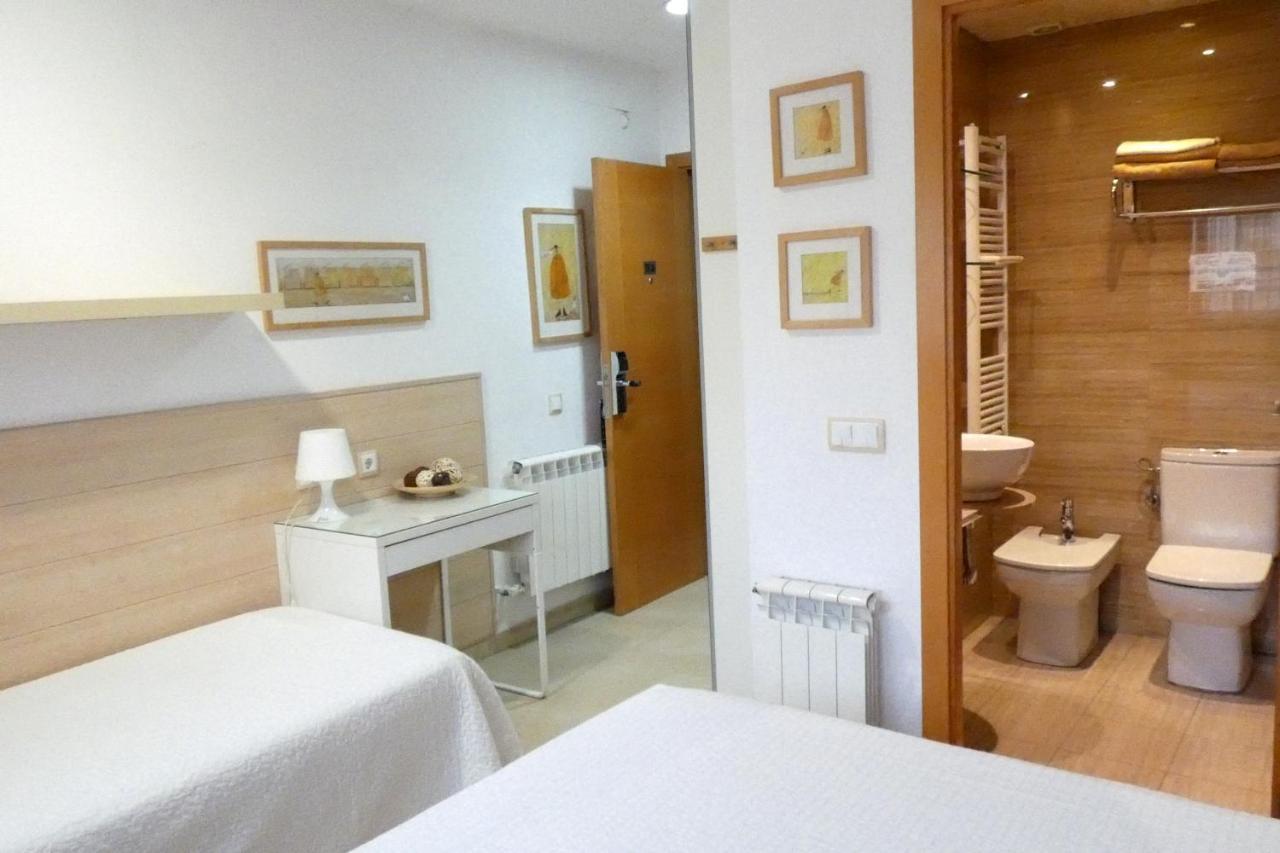 Hostal House Barcelona Luaran gambar